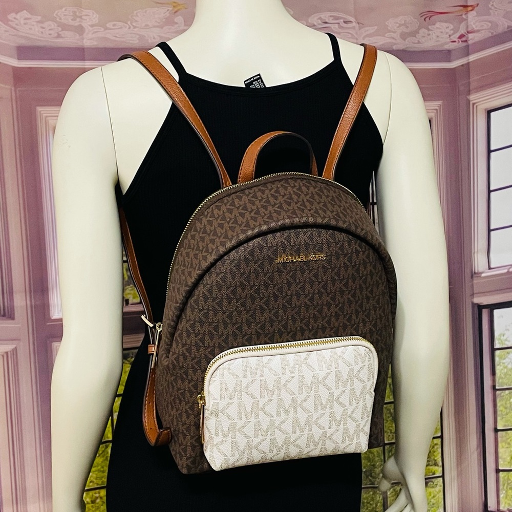 Michael Kors Erin Medium Vanilla Multi Backpack - Picture 2 of 15